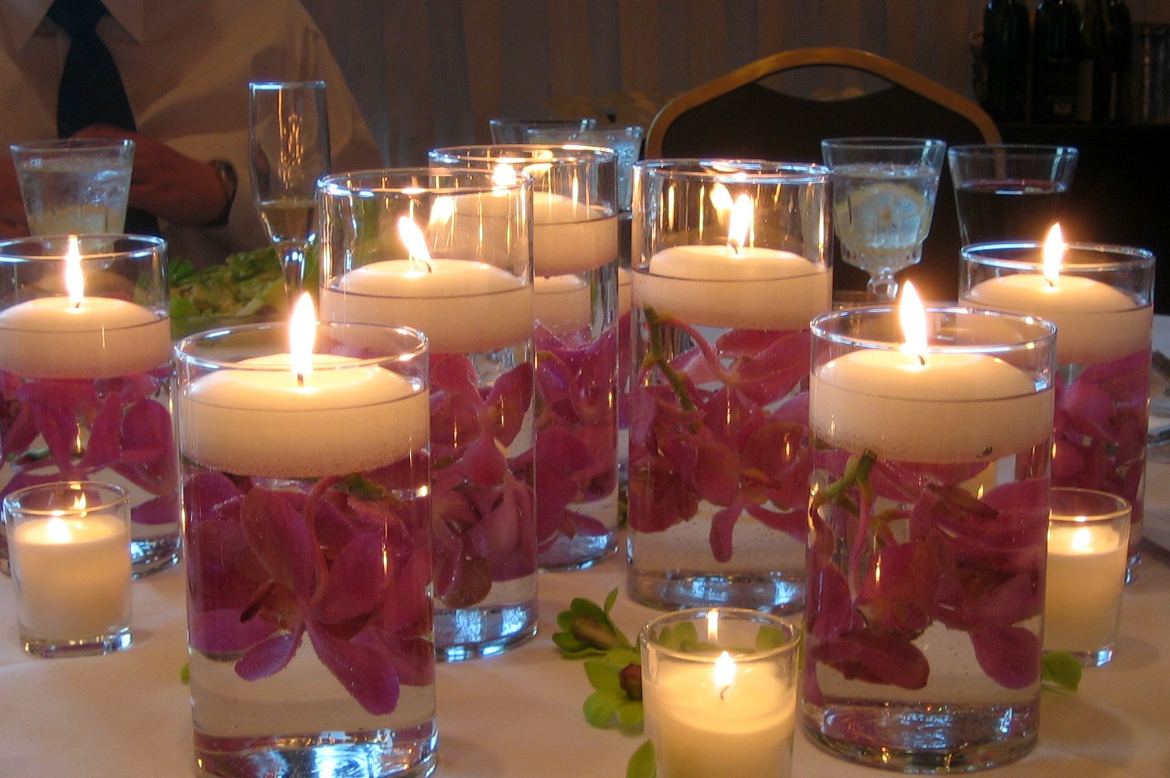 How To Decorate Wedding Reception Tables